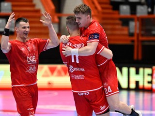 Hráči Považskej Bystrice sa tešia z víťazstva