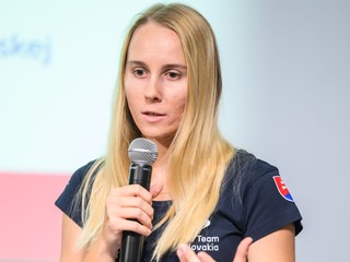 Parazjazdová lyžiarka Alexandra Rexová počas tlačovej konferencie Zväzu slovenského lyžovania (ZSL).