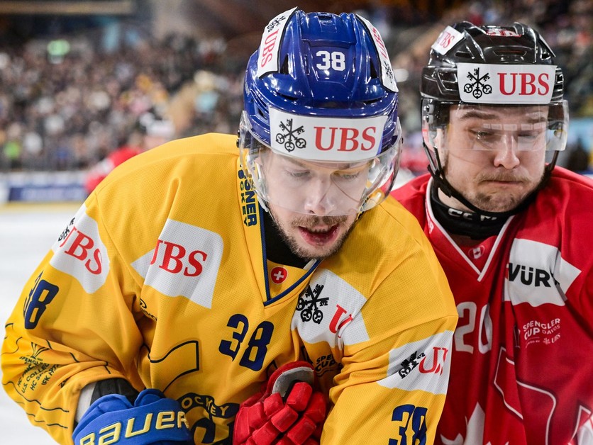 Momentka zo zápasu Davos - Kanada počas prestížneho Spenglerovho pohára.