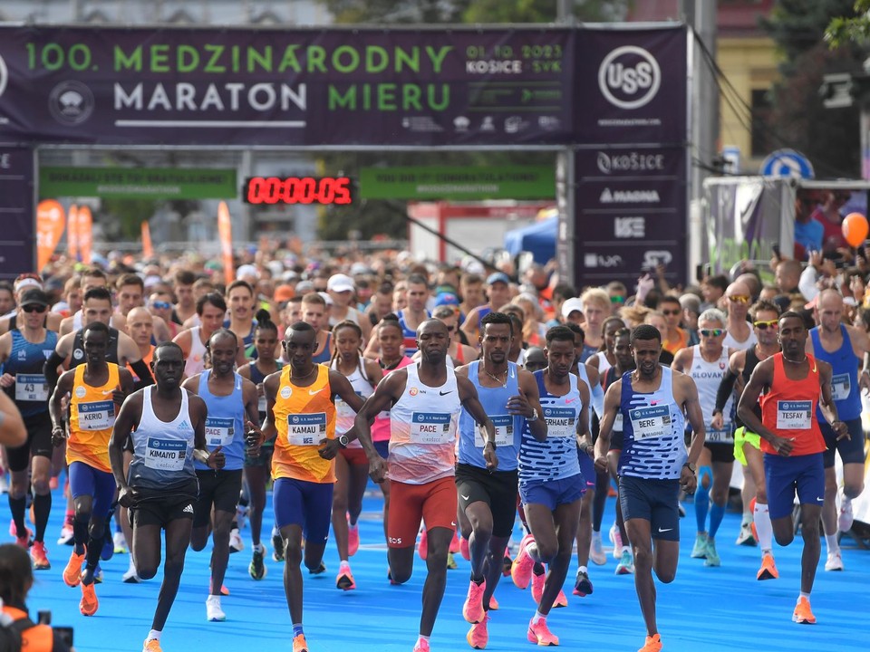 Štart Medzinárodného maratónu mieru v Košiciach.