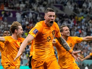 Wout Weghorst sa teší po strelenom góle v zápase Holandsko - Argentína vo štvrťfinále MS vo futbale 2022.