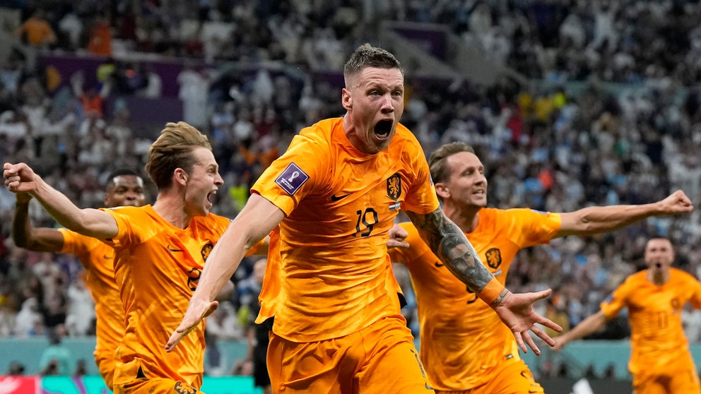 Wout Weghorst sa teší po strelenom góle v zápase Holandsko - Argentína vo štvrťfinále MS vo futbale 2022.