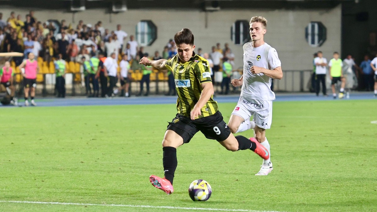 Slovan preverí 16-ročný talent storočia: Je to najväčšia perla, berie ho Chelsea