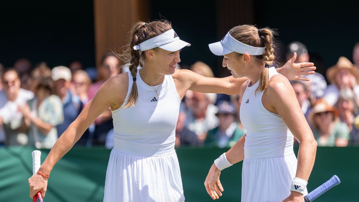 Tereza Mihalíková a Olivia Nichollsová.