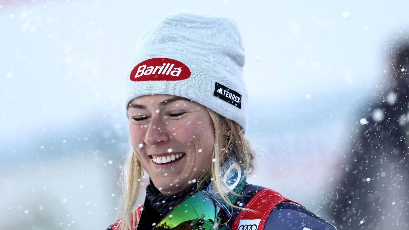 Mikaela Shiffrinová sa teší v cieli po triumfe v obrovskom  slalome  v Kronplatzi.  
