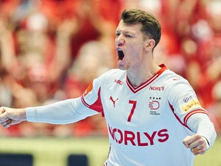 Hráč Dánska Emil Jakobsen sa teší z gólu