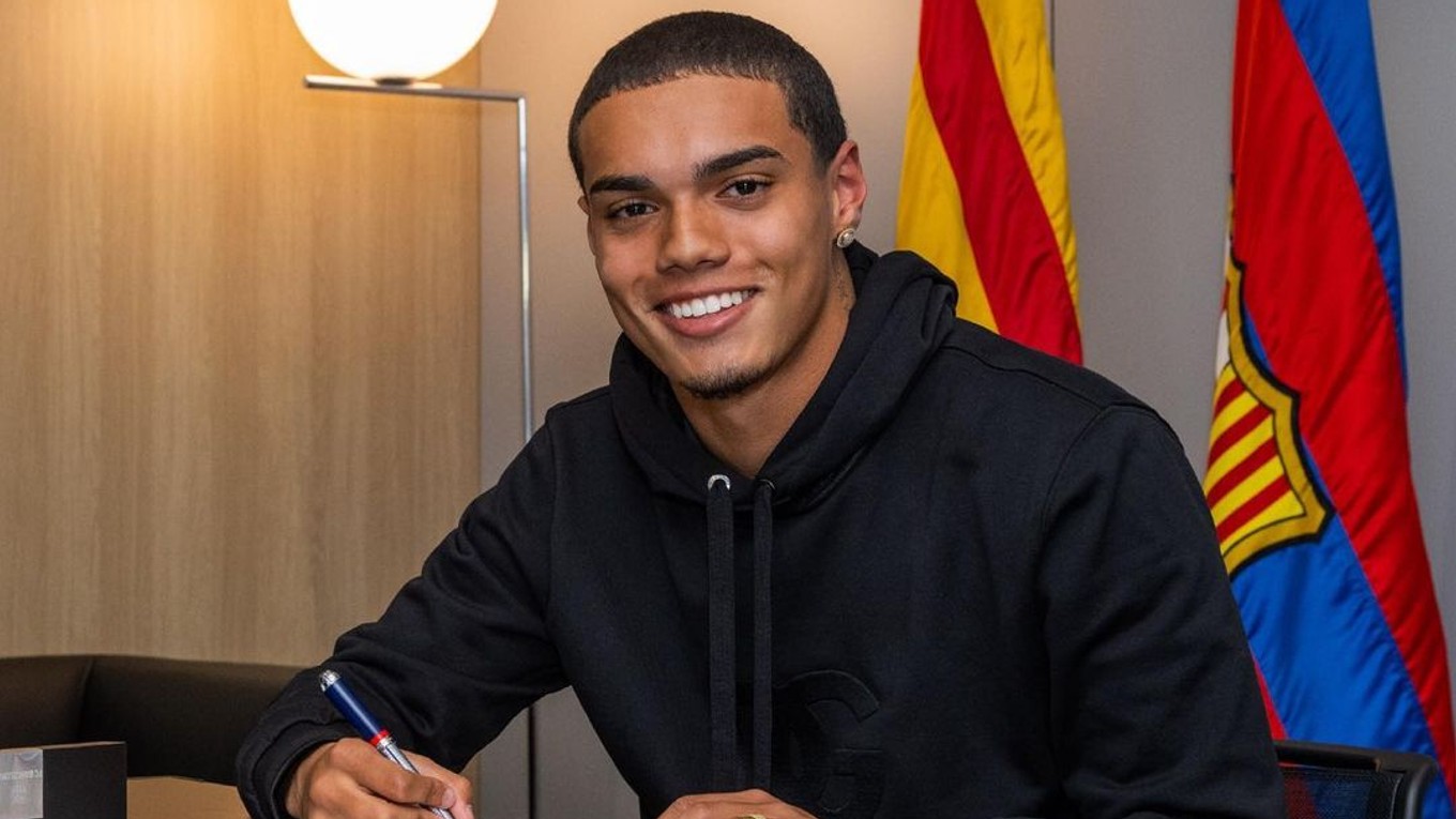 Joao Mendes podpísal kontrakt s mládežníckym tímom Barcelony.