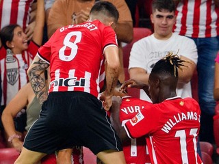 Futbalisti Athletica Bilbao sa tešia zo streleného gólu. 