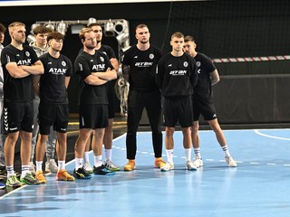 Tréner Radoslav Antl počas tréningu Tatrana Prešov.