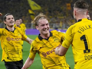 Gólová radosť futbalistov Borussie Dortmund.