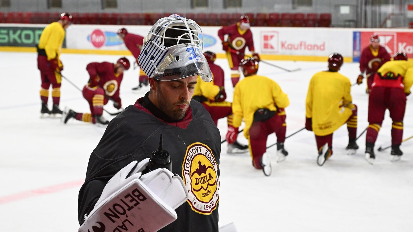 Brankár HK Dukla Trenčín Julian Junca.