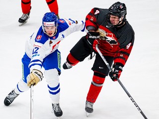 Momentka zo zápasu Slovensko - Kanada na turnaji World Junior A Hockey Challenge do 19 rokov.