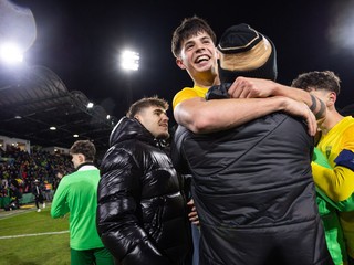 Futbalisti MŠK Žilina sa tešia po triumfe nad Liverpoolom v šestnásťfinále mládežníckej Ligy majstrov.