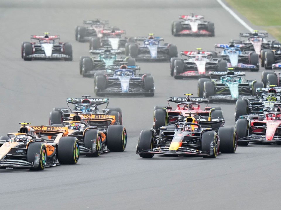Pretekári formuly 1 idú Veľkú cenu Veľkej Británie. Aký je časový harmonogram?