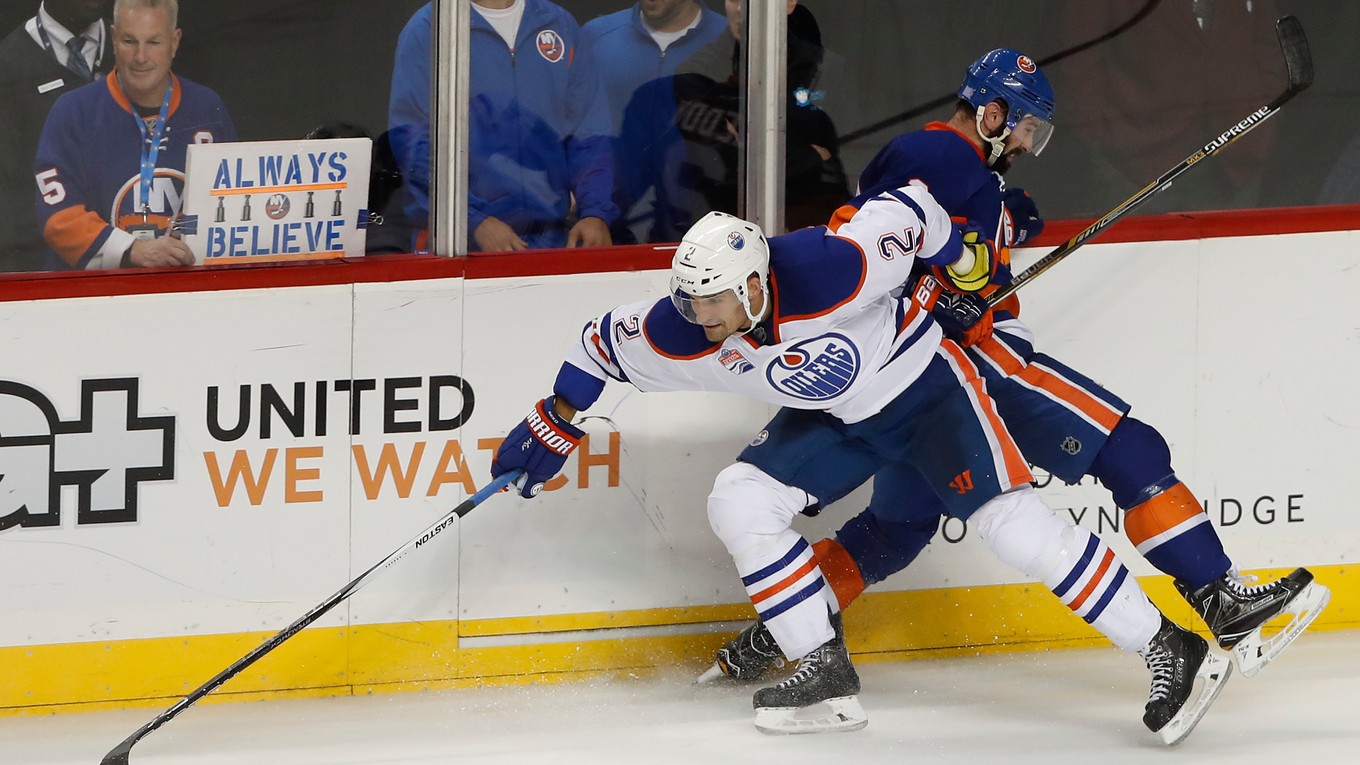 Andrej Sekera v drese Edmontonu Oilers.