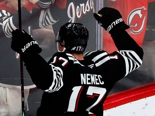 Šimon Nemec sa teší z víťazného gólu proti St. Louis.