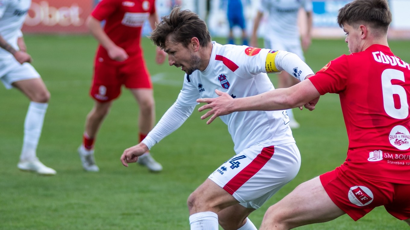 Momentka zo zápasu Stará Ľubovňa Redfox - FC ViOn Zlaté Moravce-Vráble