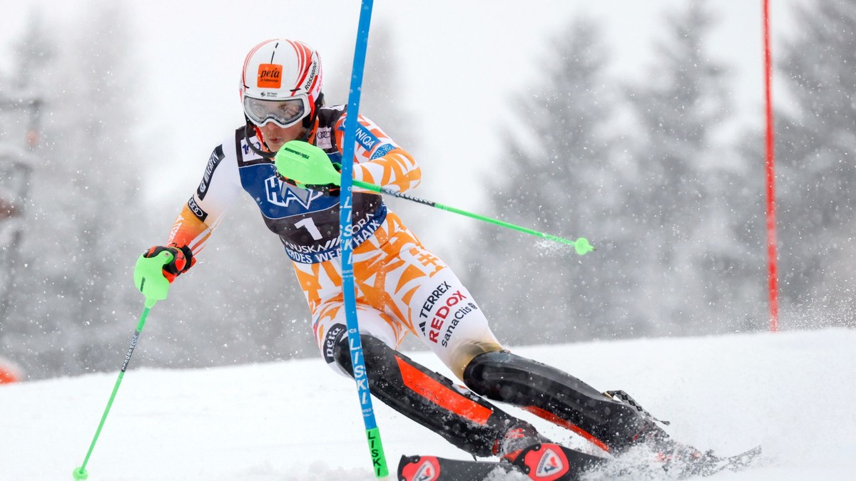 ONLINE: Petra Vlhová dnes ide tímovú kombináciu v zjazdovom lyžovaní na ZOH 2026.