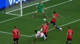 Jude Bellingham (10) strieľa gól na 1:1 proti Nórsku na MS 2026.