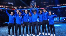 Hráči Európy oslavujú zisk Laver Cupu