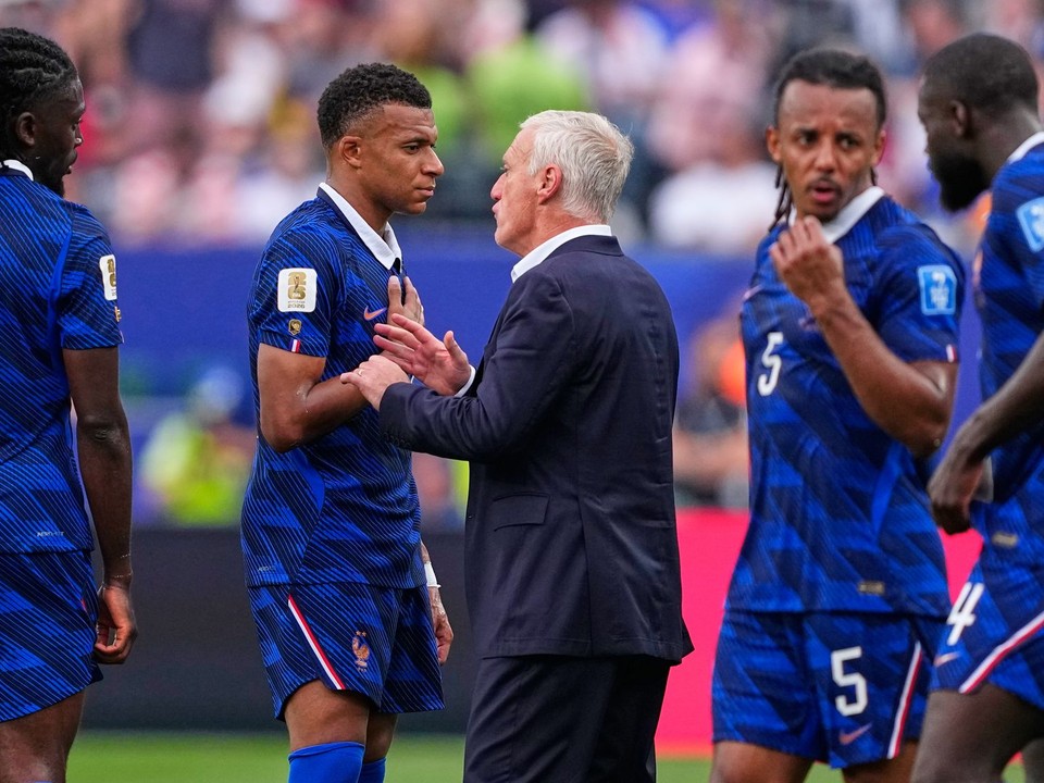 Didier Deschamps s hráčmi Francúzska