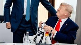 Merz dal dres Trumpovi.