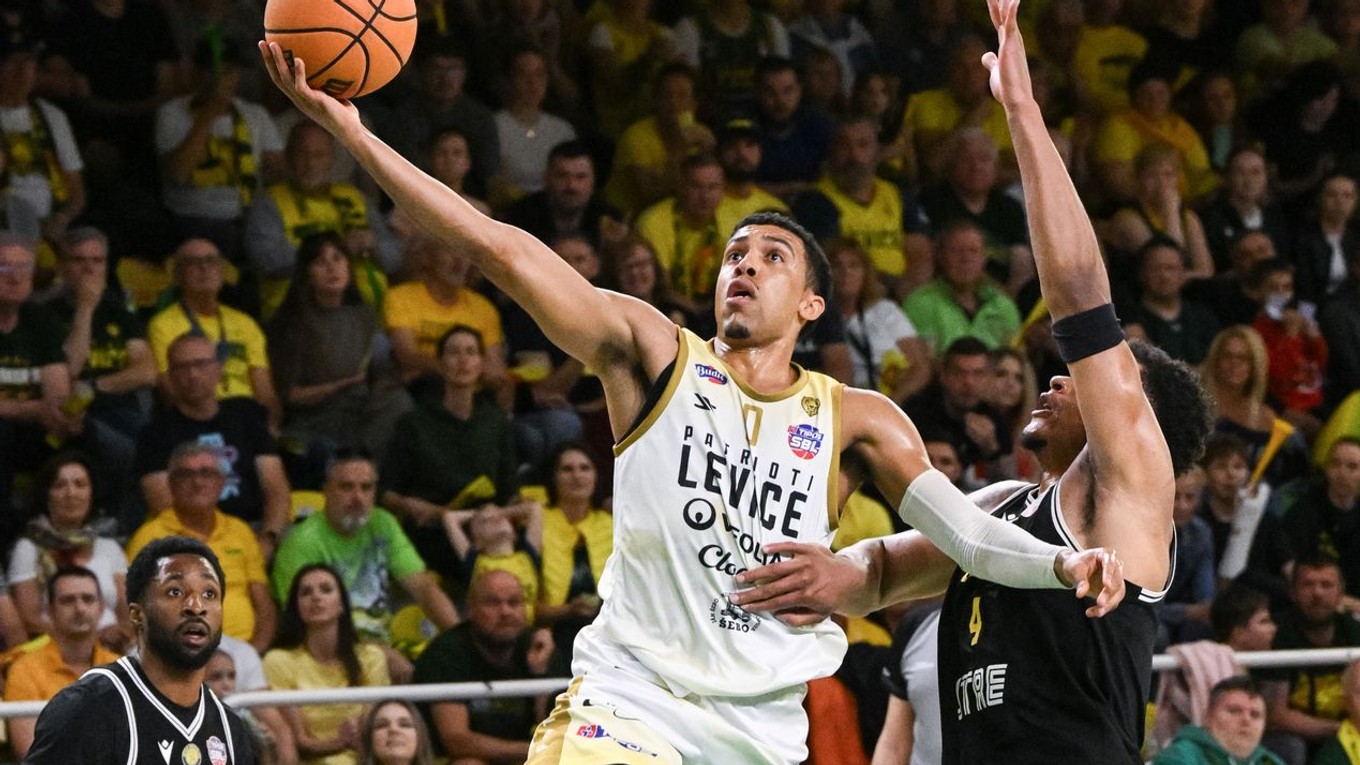 Dontay Latrai Caruthers (Bratislava), D'mitrik Alexander Trice (Levice) a Shamiel Shawn Stevenson (Bratislava).