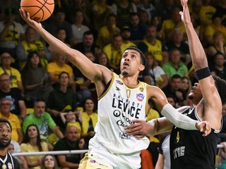 Dontay Latrai Caruthers (Bratislava), D'mitrik Alexander Trice (Levice) a Shamiel Shawn Stevenson (Bratislava).