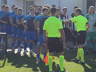 Nástup hráčov pred zápasom Jakubov - Malacky.