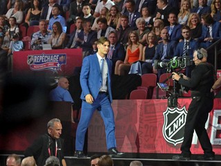 Juraj Slafkovský na drafte NHL.