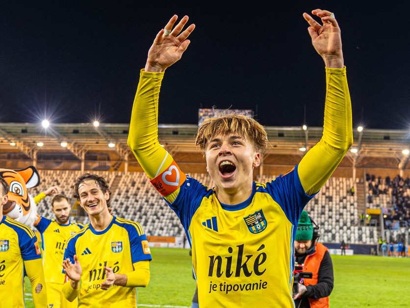 Tomáš Ďurko oslavuje výhru nad Slovanom