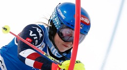 Mikaela Shiffrinová počas slalomu vo francúzskom Courcheveli 2025.