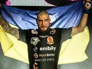 Šampión organizácie Bellator, Ukrajinec Jaroslav Amosov.