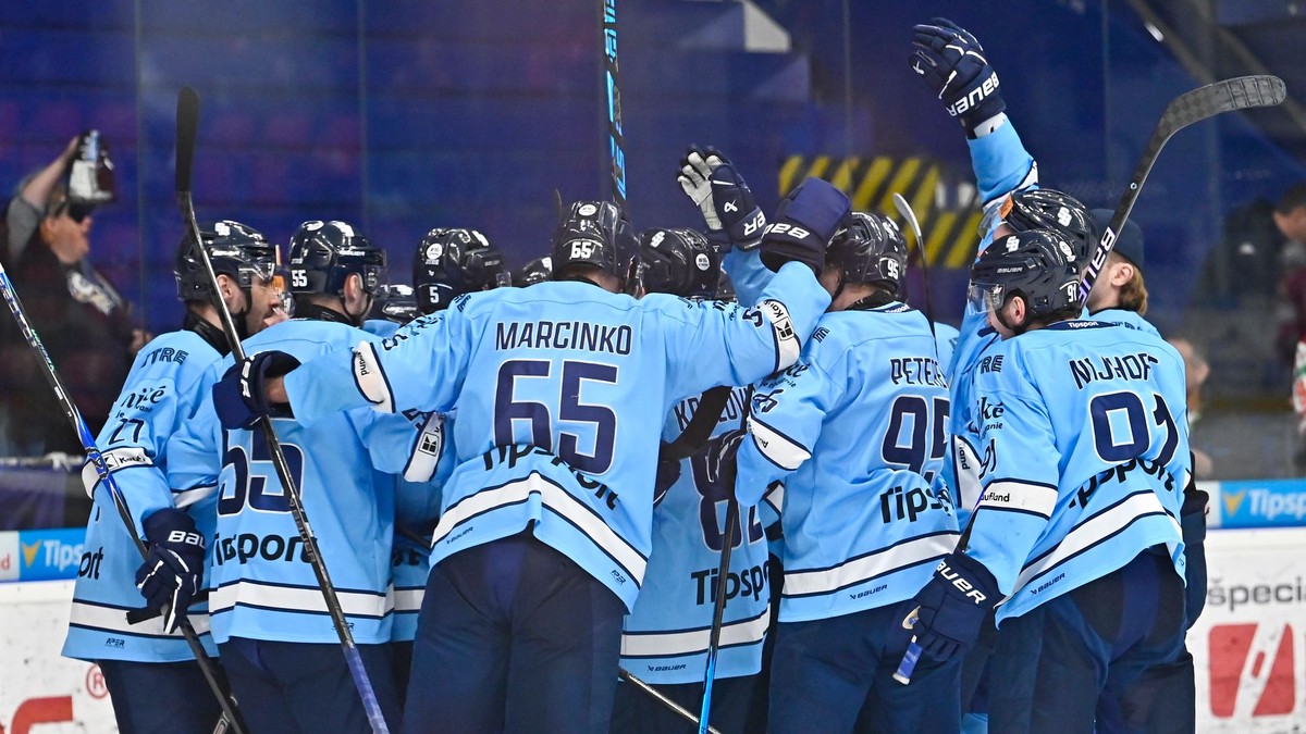 Radosť hráčov Slovan Bratislava. 