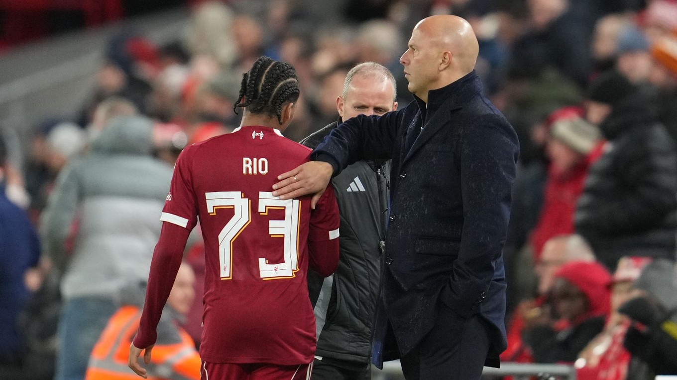 Arne Slot v zápase Liverpoolu s Crystal Palace