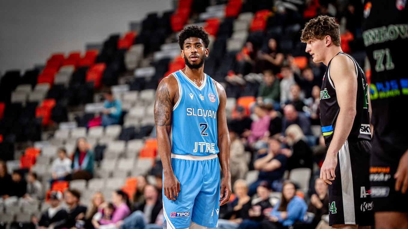 Momentka zo zápasu Slovan - Handlová.