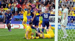 Donyell Malen sa teší po strelenom góle v zápase Rumunsko - Holandsko v osemfinále EURO 2024.
