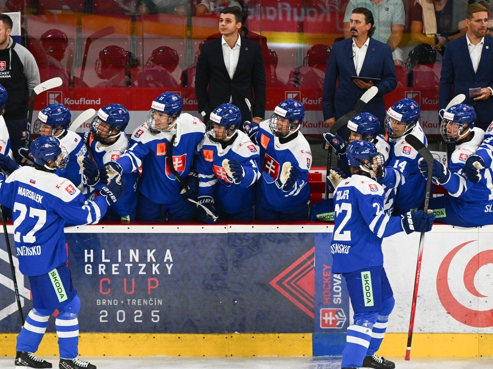 Hráči Slovenska na prestížnom turnaji hráčov do 18 rokov Hlinka Gretzky Cup 2025.