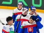Slovenskí hokejisti sa lúčia s fanúšikmi po prehre so Švédskom na MS 2026.