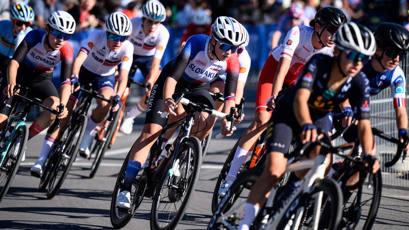 Slovenská cyklistka Karolína Hajduková počas pretekov junioriek na MS 2026. 
