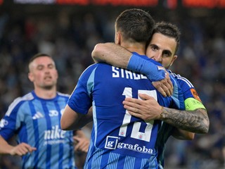 Dávid Strelec a Tigran B v objatí. 