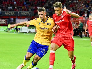 Záber zo zápasu FC Twente Enschede - DAC 1904 Dunajská Streda