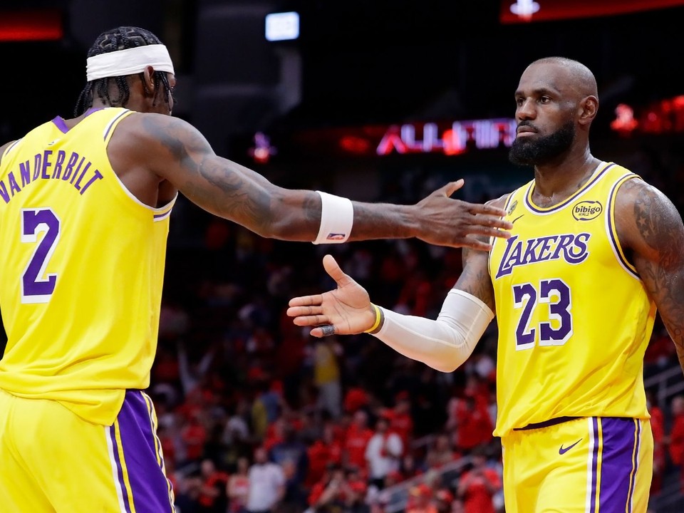 Jarred Vanderbilt a LeBron James 