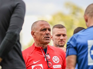 Tréner Francesco Calzona počas tréningu Slovenska na EURO 2024 v Nemecku.