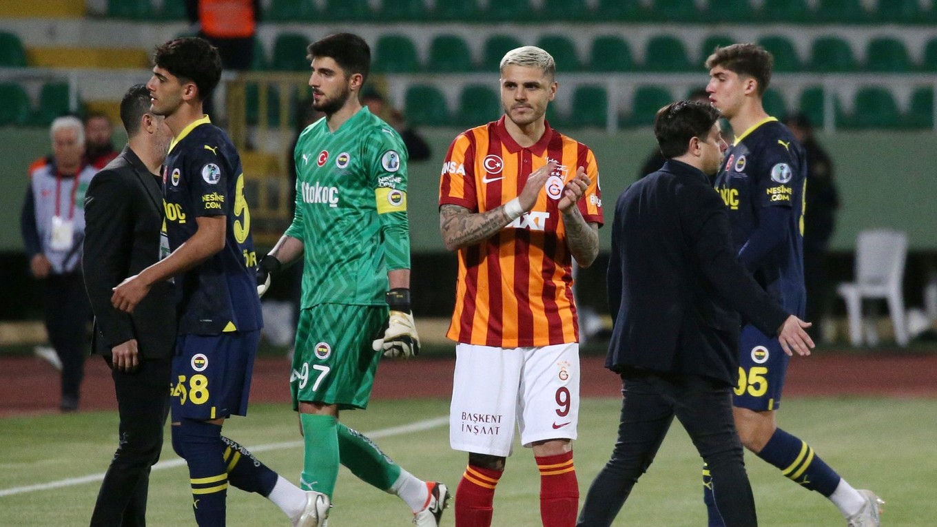 Mauro Icardi v zápase o turecký Superpohár medzi Galatasarayom a Fenerbahce. 