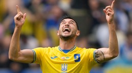 Roman Jaremčuk sa teší po strelenom góle v zápase Slovensko - Ukrajina v skupine E na EURO 2024.