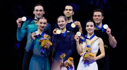 Víťazi zlatých medailí, Minerva Fabienne Haseová a Volodin z Nemecka (v strede).