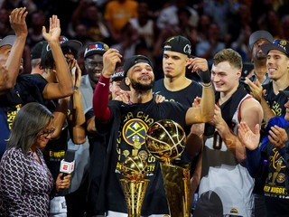 Denver Nuggets oslavujú titul v NBA.