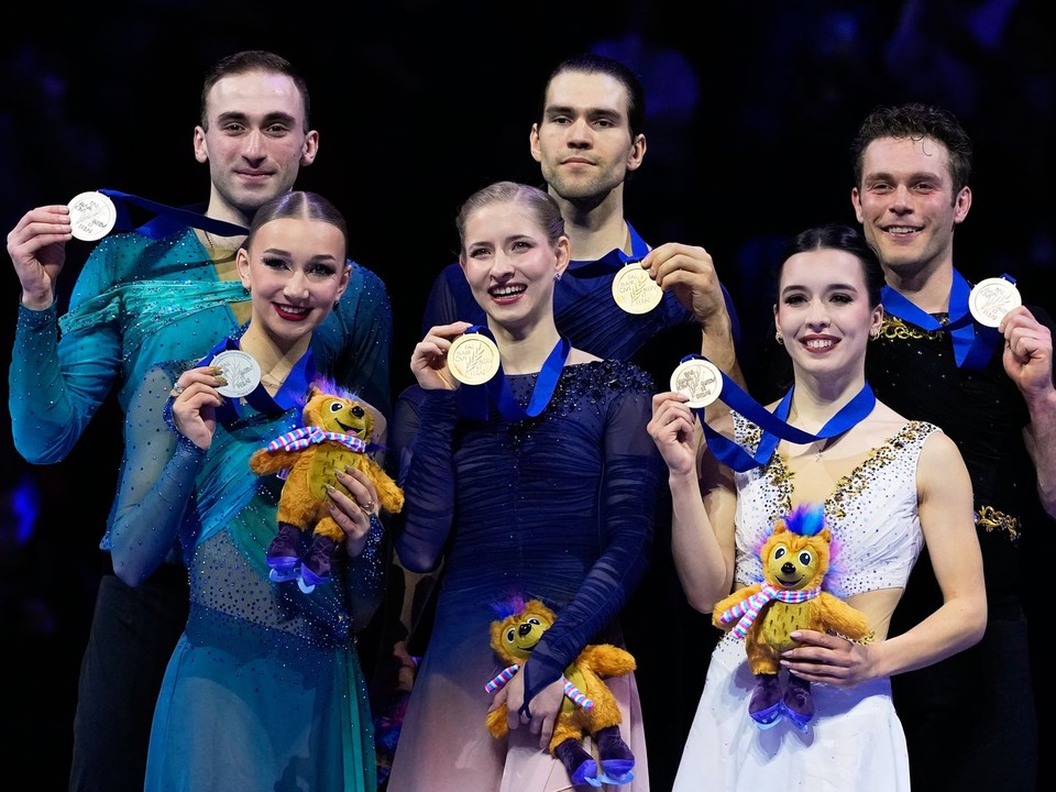 Víťazi zlatých medailí, Minerva Fabienne Haseová a Volodin z Nemecka (v strede).