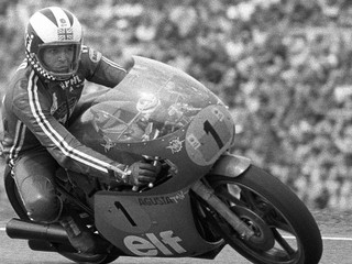 Legendárny motocyklový pretekár Phil Read.